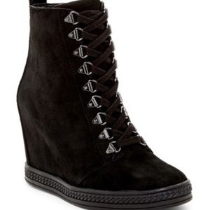 Fergie footwear Jillian booties, black; size 9.5